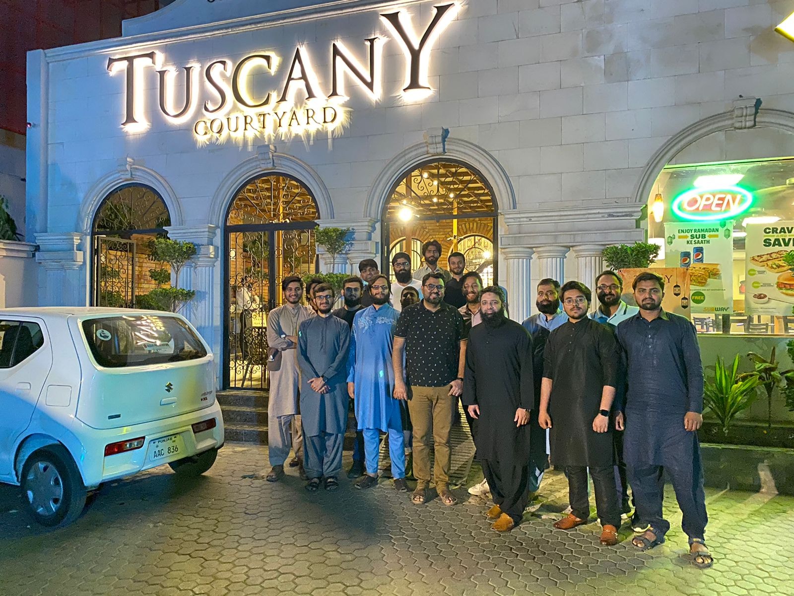 Late nights, early bites — Ramadan Sahoor vibes with the incredible team!